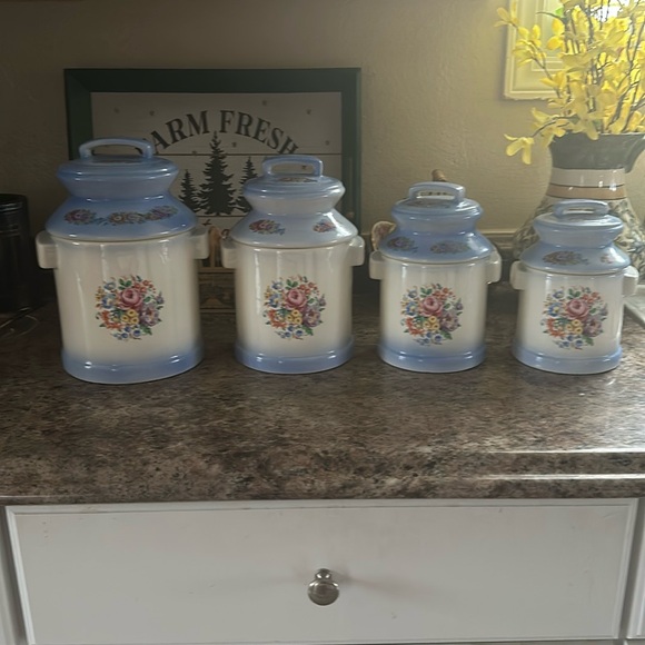 Set of 4 canisters - Picture 1 of 3